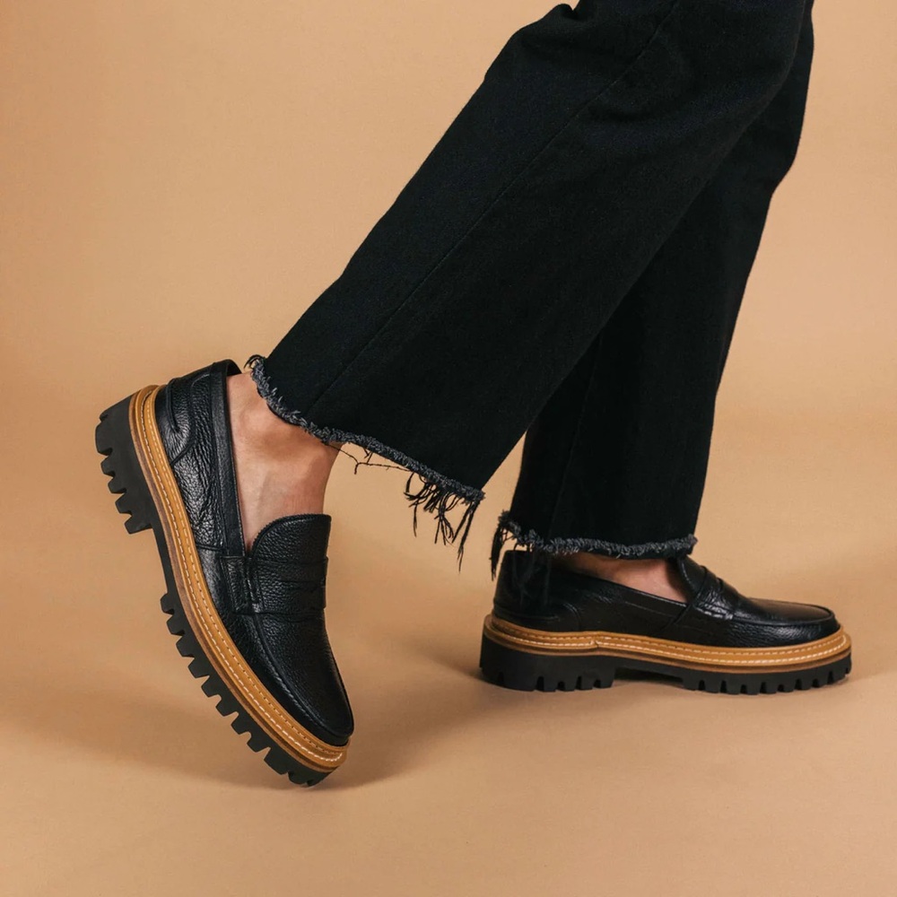 BRAND NEW TAFT The Country Loafer in Black